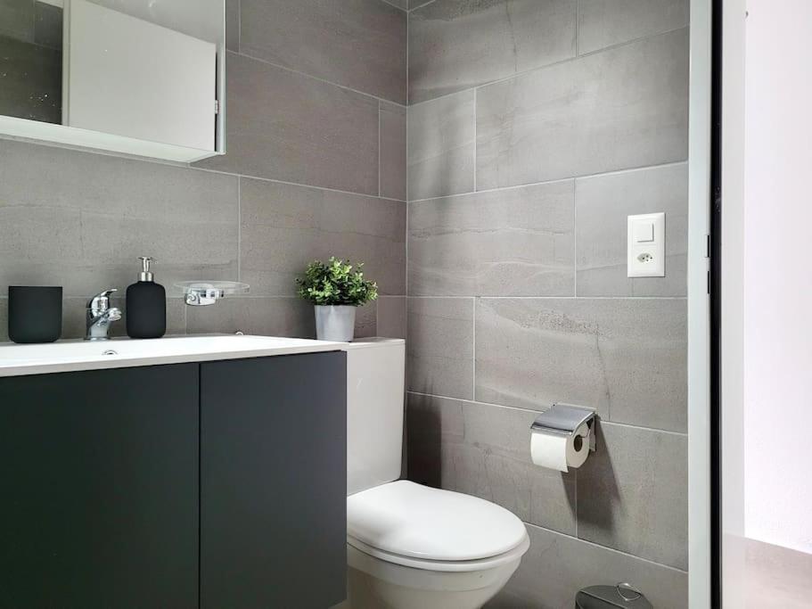 Apartment Palma - Central & Cozy With Free Private Parking Lugano Exterior foto