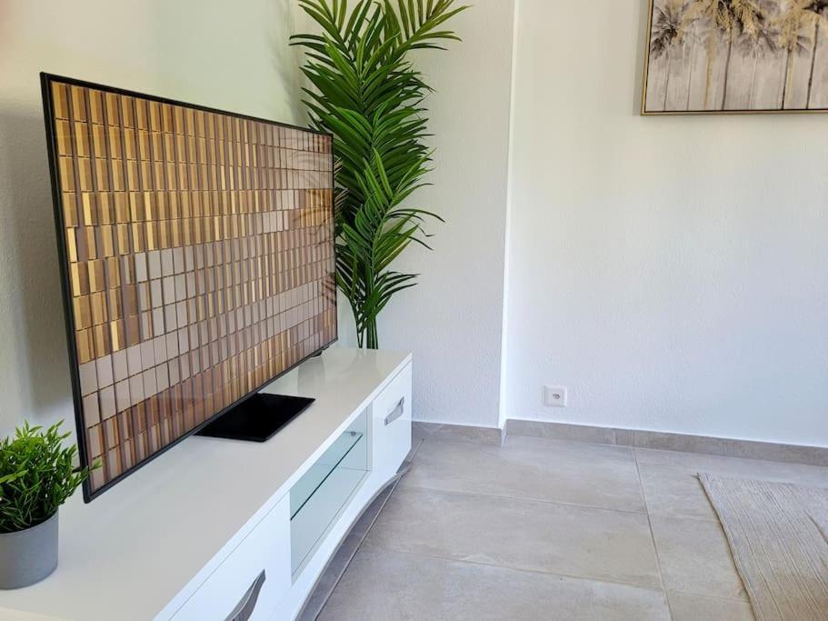 Apartment Palma - Central & Cozy With Free Private Parking Lugano Exterior foto